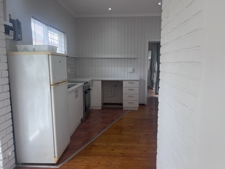 To Let 1 Bedroom Property for Rent in Table View Western Cape